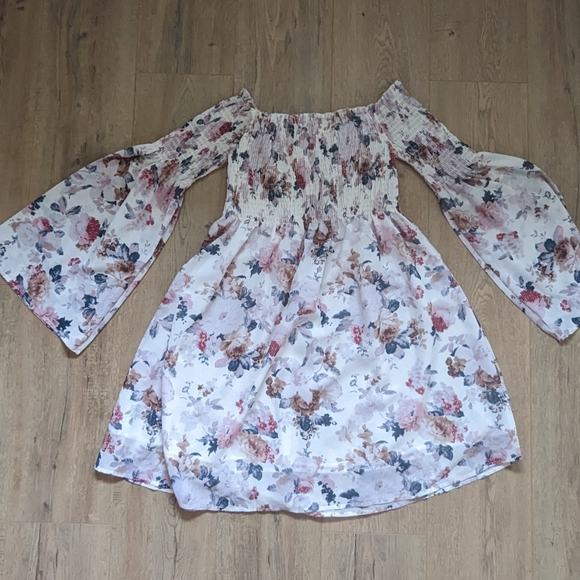 Floral Smocked Flowy Dress - Picture 2 of 3